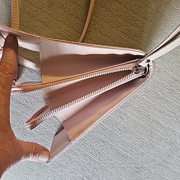 Payless Shoe Source Crossbody Purse - Picture 4 of 10